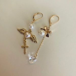 set of new beautiful sailor moon angel earrings!